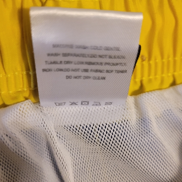 Unitop Dual-Tone Swim Trunks in Blue and Yellow. Size 38 - Picture 7 of 7